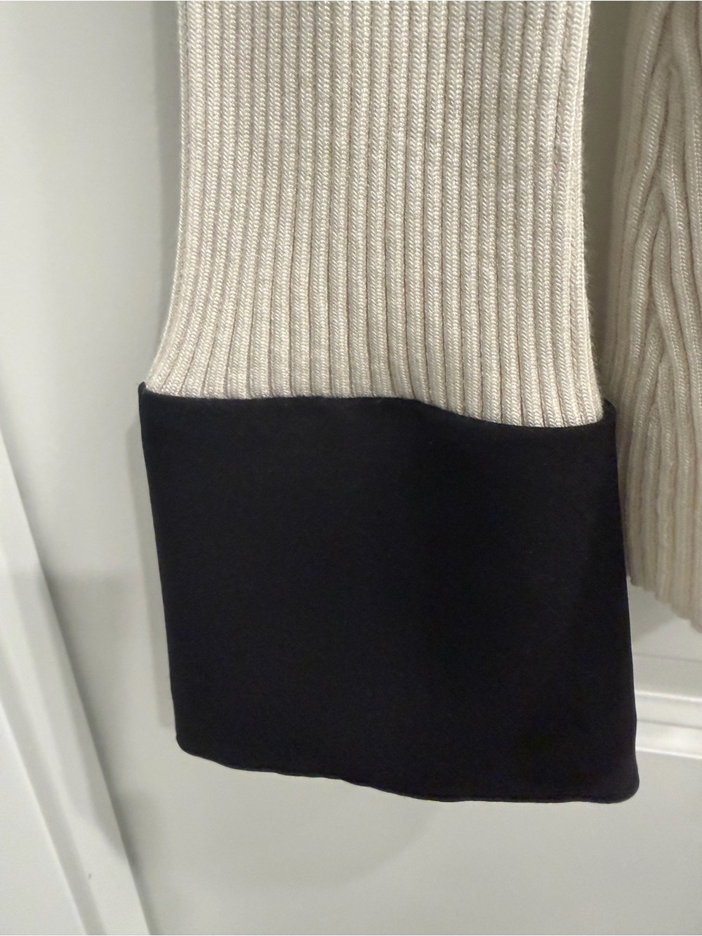 White House Black Market Cream Ribbed Button-Down with Black Collar & Cuffs - Picture 3 of 7